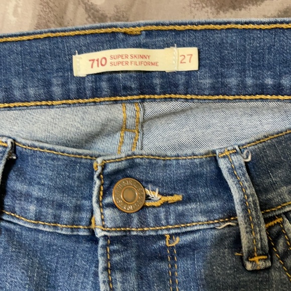 LEVI’s 710 jeans - Picture 2 of 3